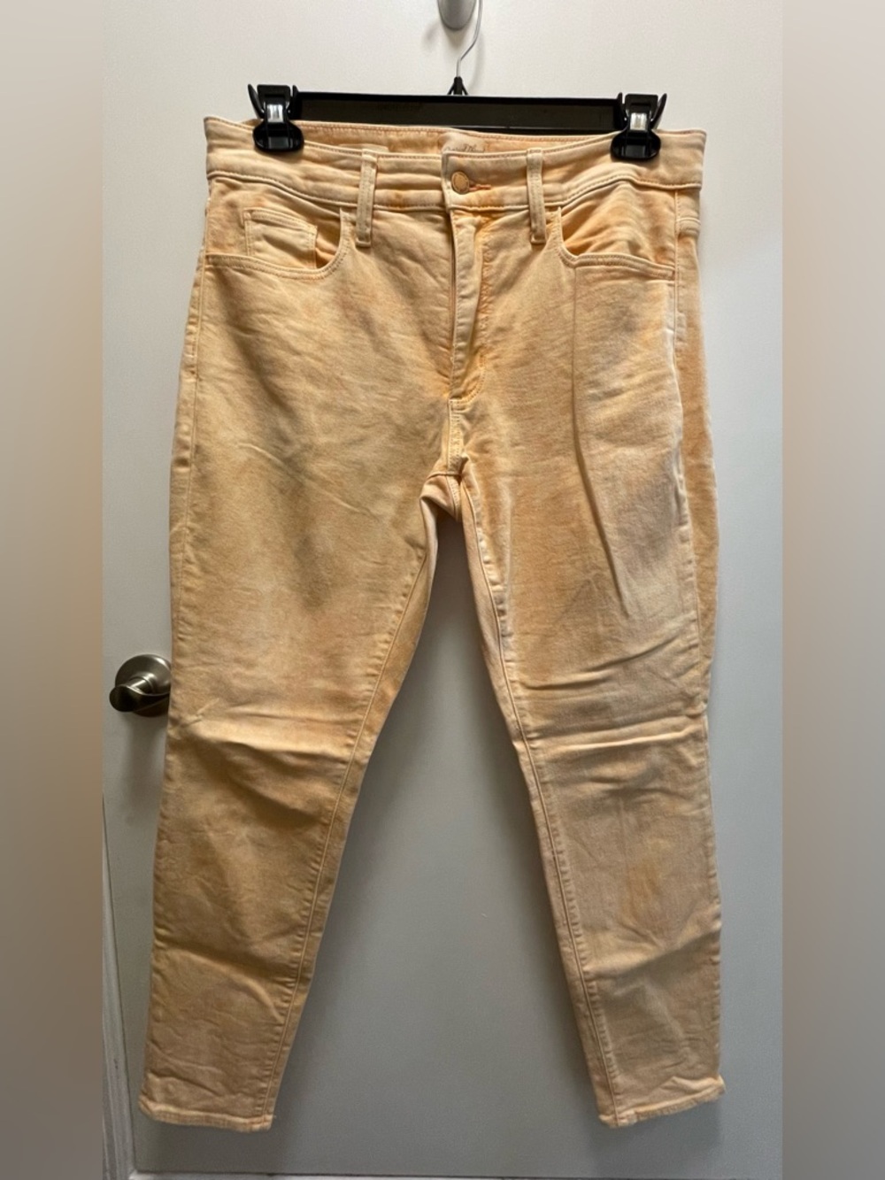 Universal Thread Peach-Tone High-Rise Jeans